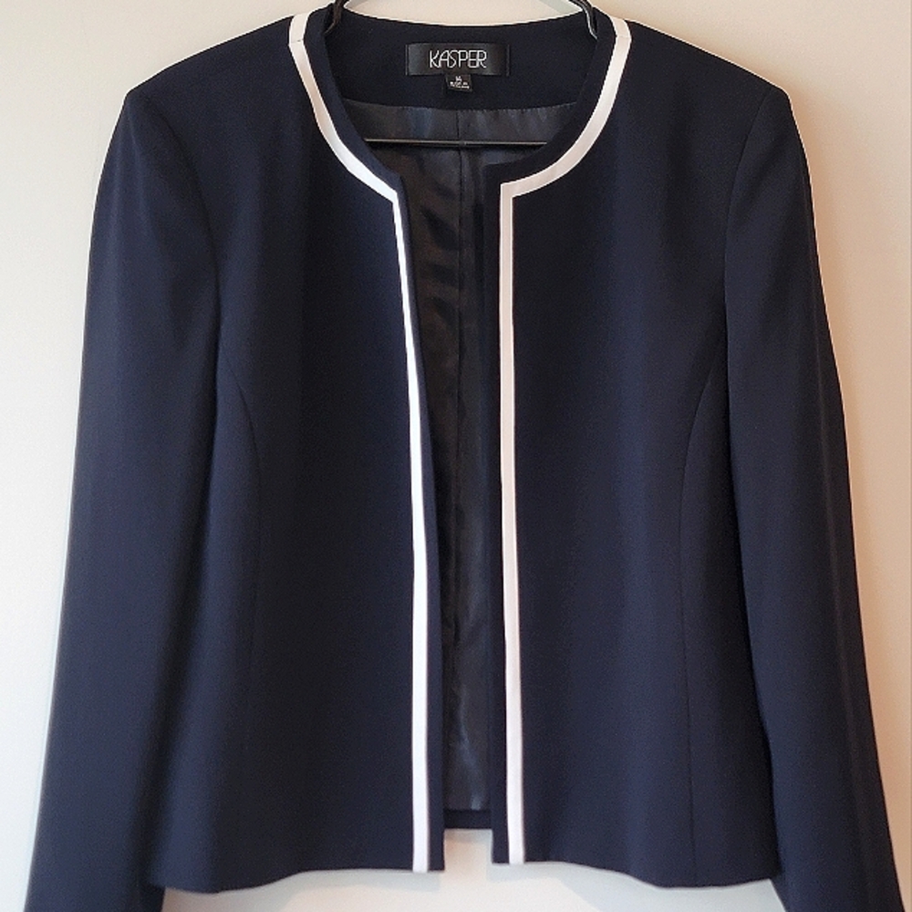 Kasper Black And White Short Jacket Size 14